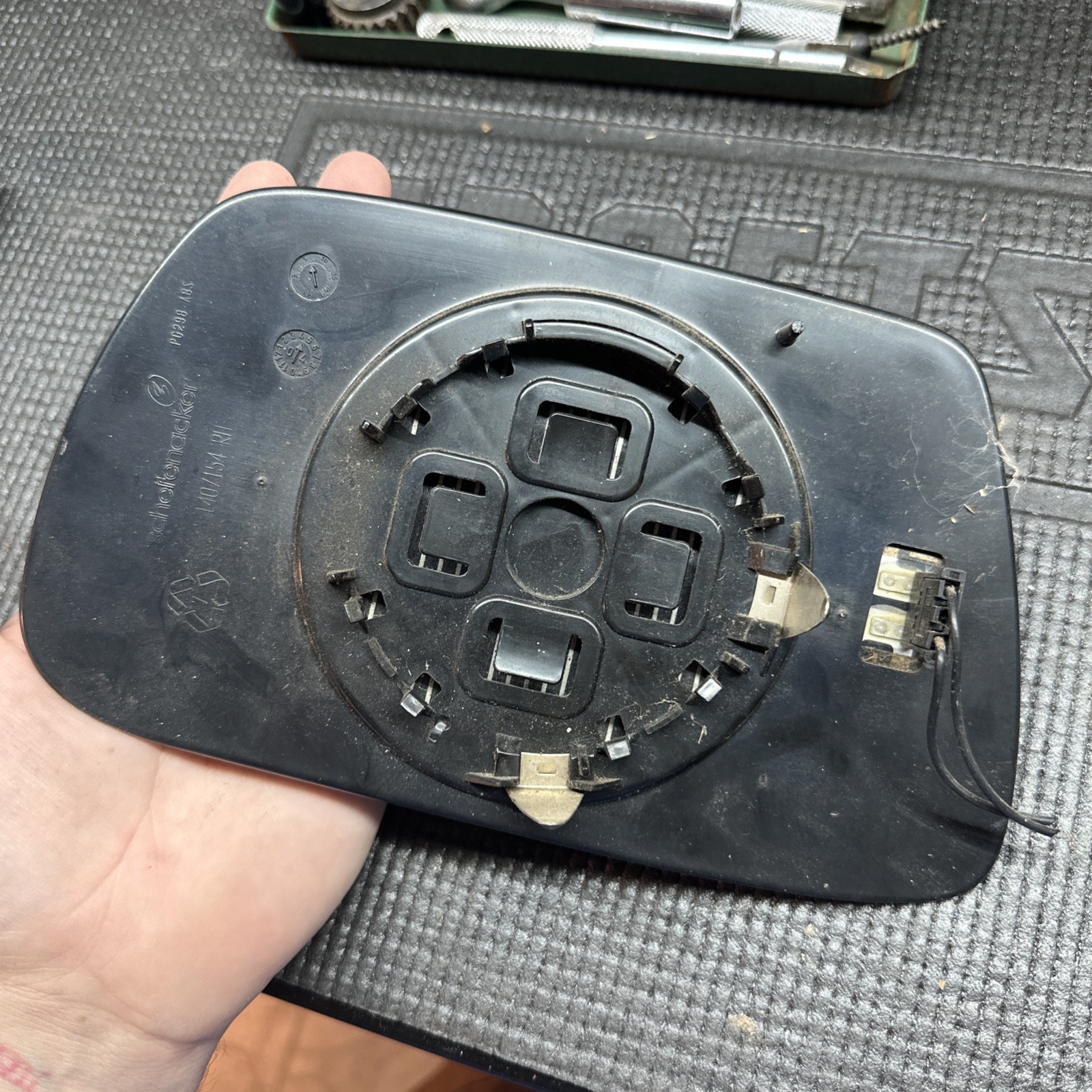 Jeep Grand Cherokee right side passenger door heated mirror glass 2005-2010 RH