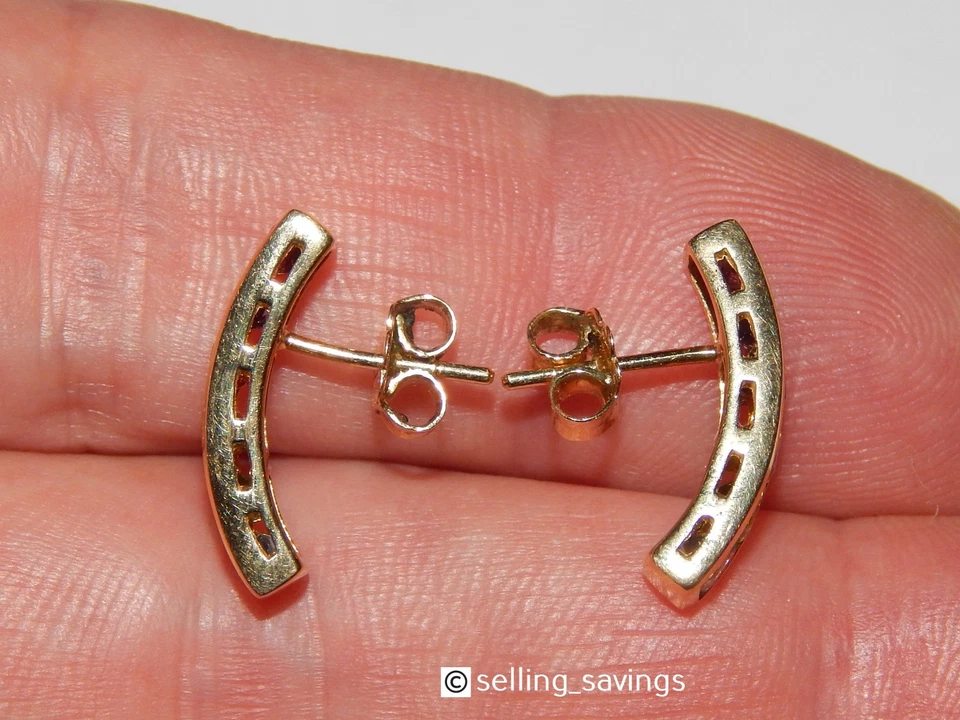 18K 黄金多宝石 7/10 英寸通道套装 HUGGIE 耳环 — 第 2/4 张图片