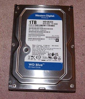 Western Digital 1 TB WD10EZEX / S-ATA 6 GB/s / PC HA500 / Baujahr: 2021