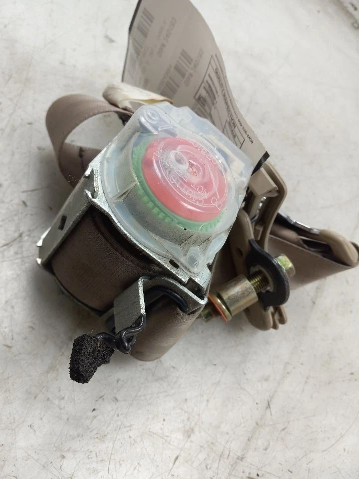 1999 LEXUS RX300 REAR SEAT BELT - Image 3 of 4