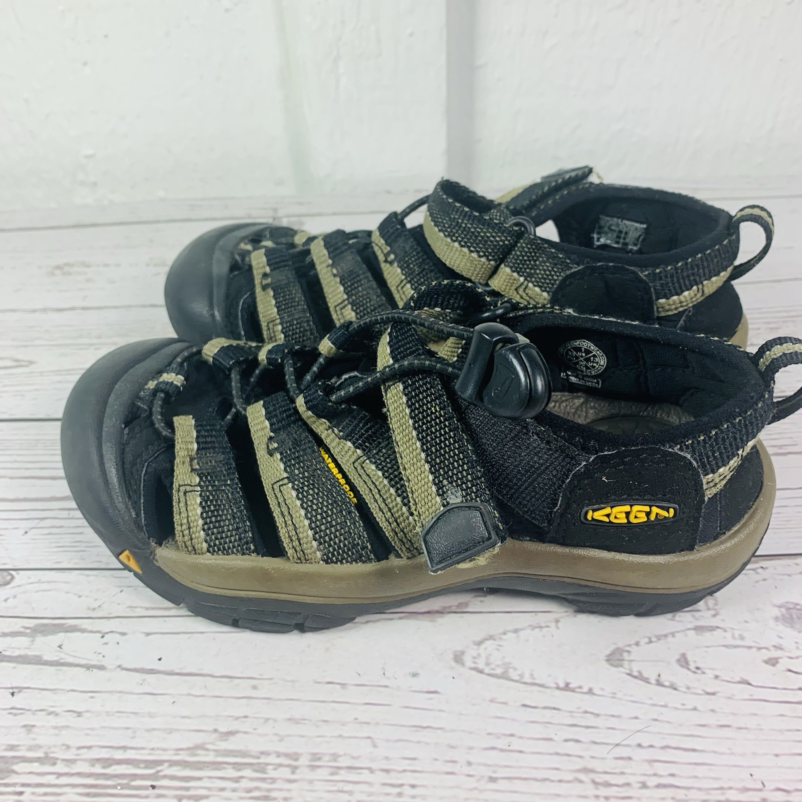 Sandali impermeabili Keen Newport H2 scarpe acqua outdoor bambini taglia 1 nero verde