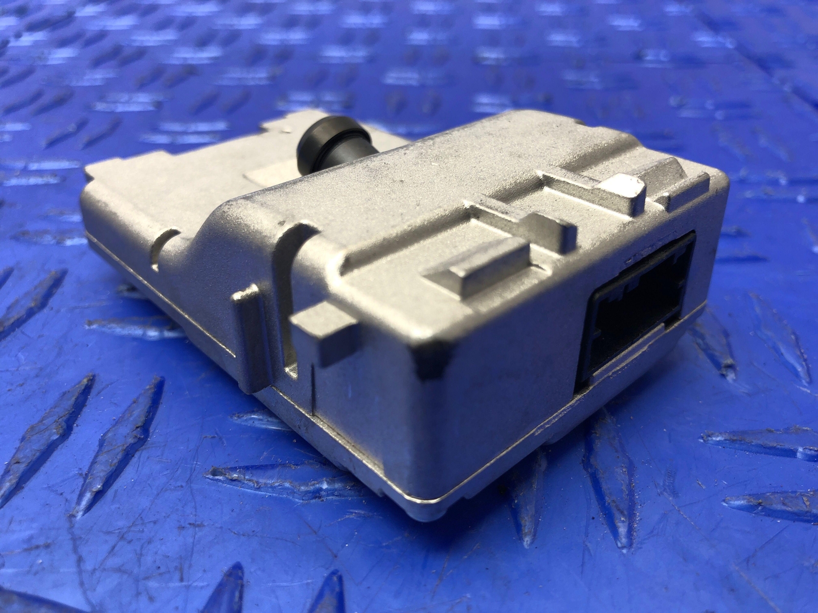2017-2021 MASERATI QUATTROPORTE M156 FRONT WINDSHIELD MOUNTED LANE ASSIST CAMERA