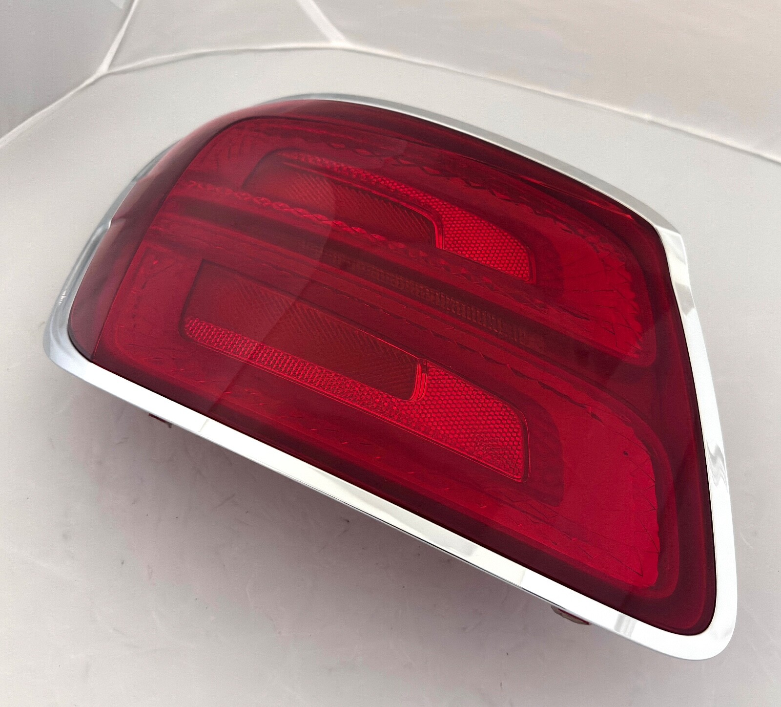 2020 2021 2022 BENTLEY FLYING SPUR LEFT LED TAIL LIGHT OEM CHROME 3SE.945.095
