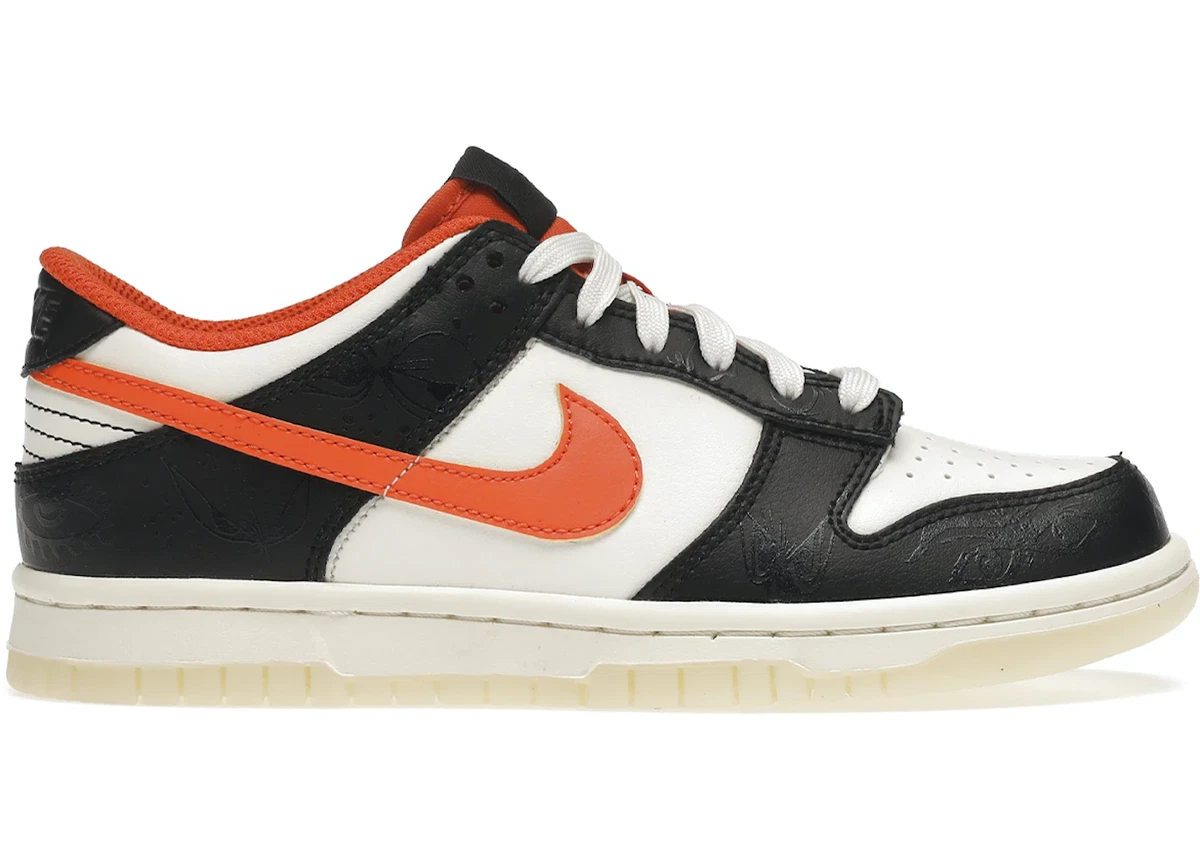 black and orange dunks