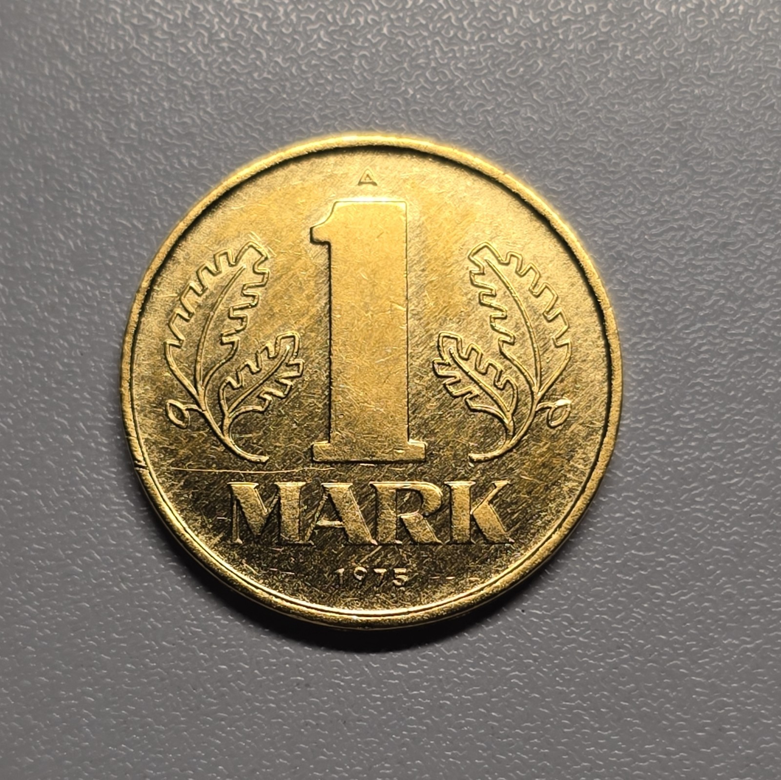 1 Mark 1975 A Gold Plated Excellent Condition Coins DDR Germany 