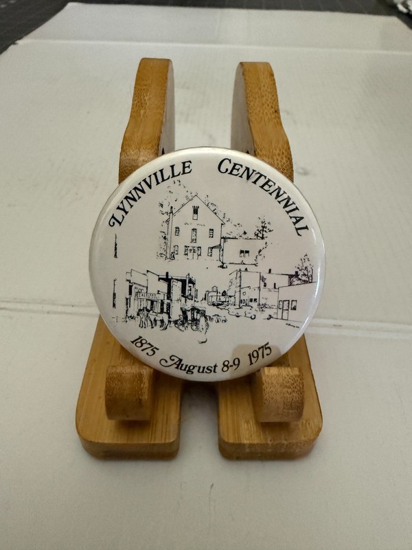 1875-1975 Lynnville Iowa Centennial Pinback Button
