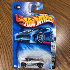 2004 Hot Wheels #136 Final Run 4/5 CAT-A-PULT White w/Gray Co-Mold Spoke Wheels