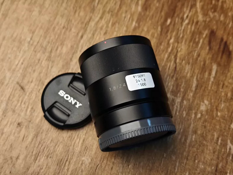 Sony Carl Zeiss Sonnar T E 24mm F1.8 ZA E-mount Prime Lens