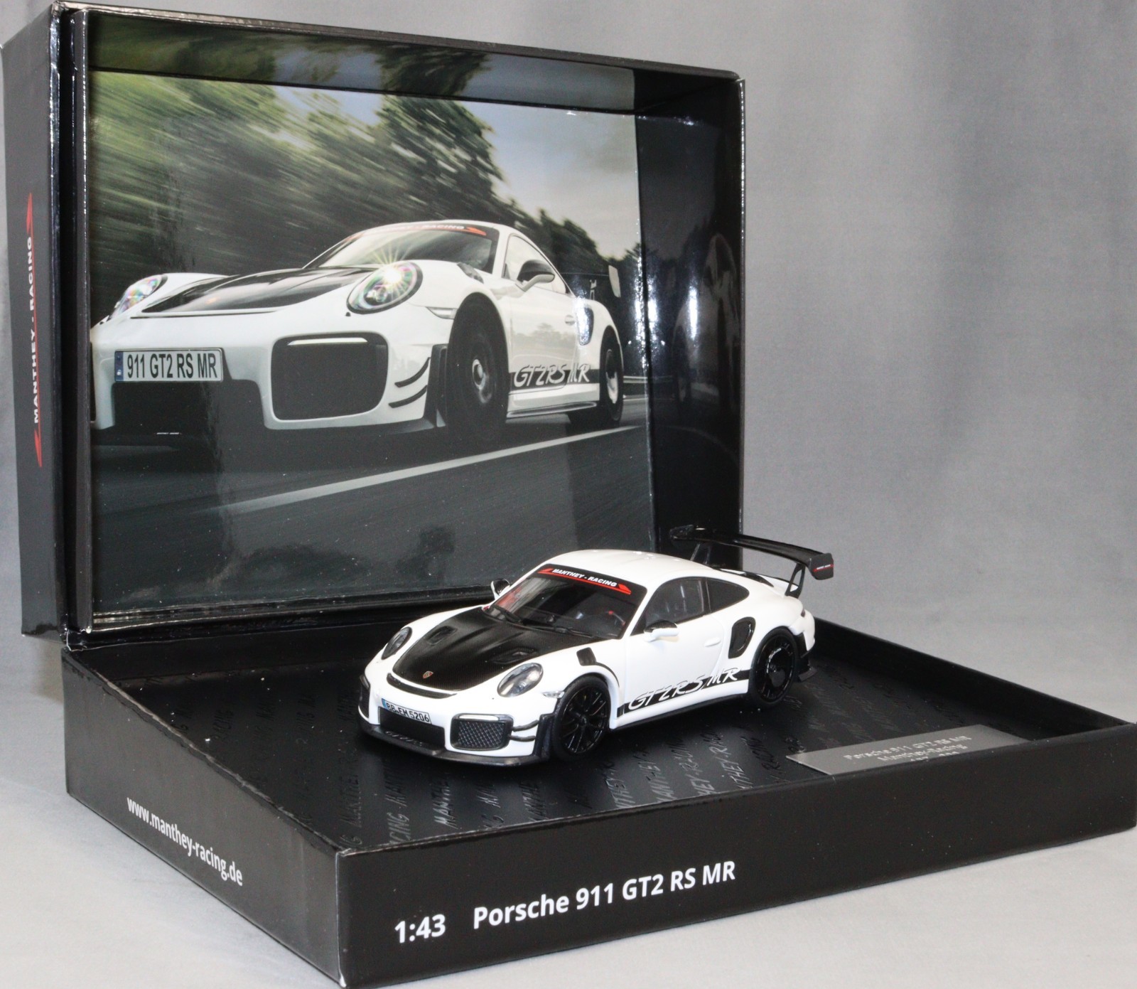 Minichamps Porsche 911 991.2 GT2RS MR by Manthey Racing in White 2018 1/43 NEW