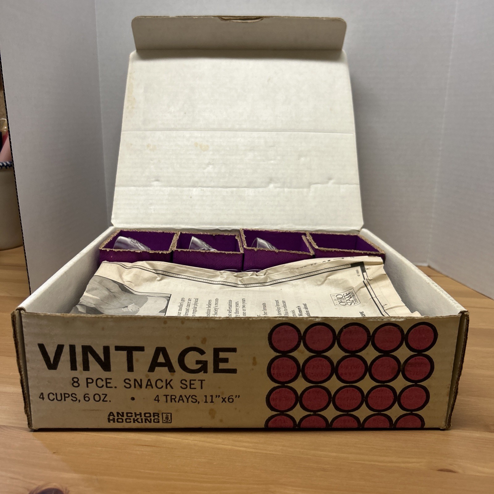 Anchor Hocking 8 Pc Vintage Snack Set Grape Design Cups & Trays