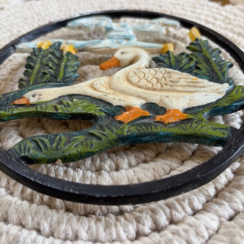 Vintage Cast Iron Country Farmhouse Ducks Trivet Hand Painted Footed Round 6" - Picture 7 of 10