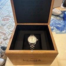 Shinola Argonite-705 Quartz Date White w/Box needs battery