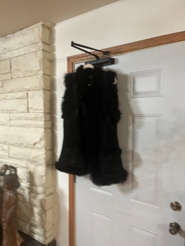 Amazing hourglass shearling vest - Picture 6 of 6