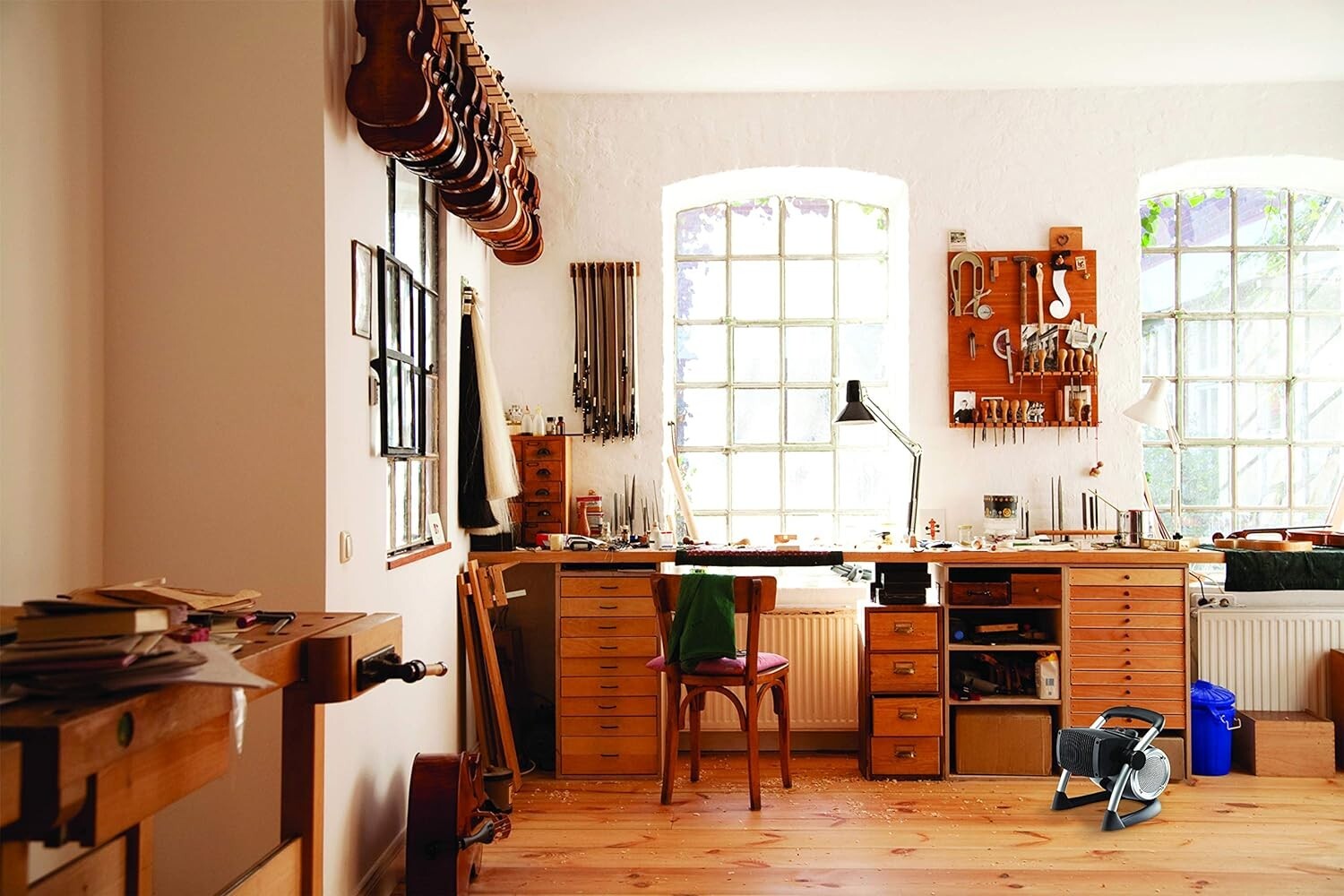 Lasko Portable Electric 1500W Ceramic Utility Room Space Heater Silver 3 Setting INSTITUTO