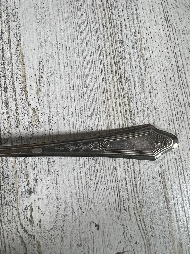 Cucharas y tenedores plateados hechos por la comunidad Rogers Bros 1847 Tudor Plateados Foto 3 de 4