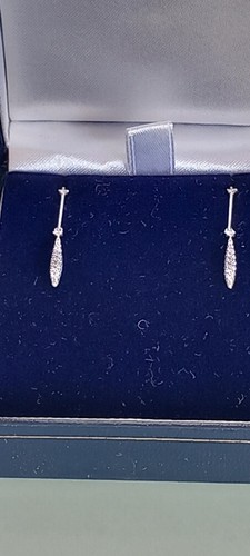VINTAGE 18 CARAT 750 WHITE GOLD DIAMOND STUD DANGLE EARRINGS ENCRUSTED BOXED1.9g - Picture 7 of 23