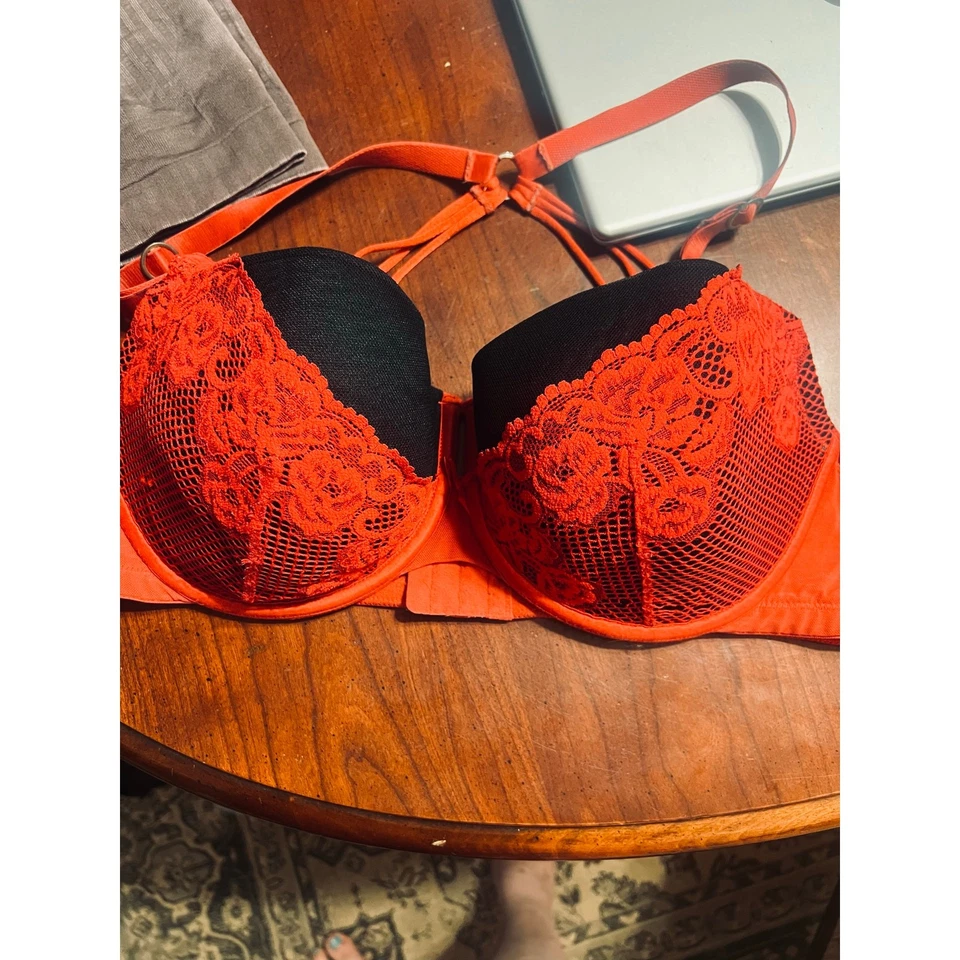 Lane Bryant Cacique 44D womens red & black razorback bra lace sexy feminine Y2K - Image 4 of 4
