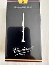 Vandoren CR103 Traditional Bb Clarinet Reeds ...