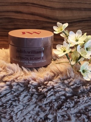   Judith Williams Cosmetics Retinol Science Smooth & Refine Treatment Pads 