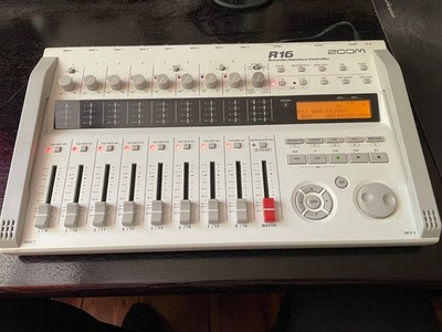 ZOOM R16 Digitalrecorder Interface Controller - 16-Spur Recorder Studio