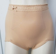 Vintage Olga Secret Hug Wonderwear Girdle Brief Panty Size Small Beige Fem Cd