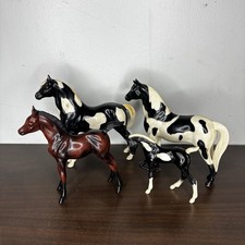 Lot of 4 Vintage Hartland Plastics Horses White Pinto Mare Arabian Foal Bundle