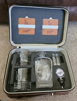 LA Dodgers Whiskey Set 2 LA Glasses, LA Decanter, Ice Cubes ''As Is''