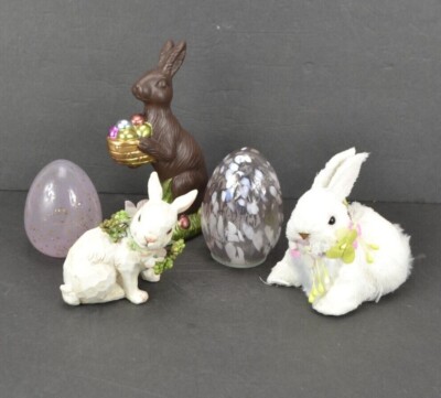 Easter Bunny Rabbit Decorative Figures & Art Glass Eggs Home Decor Lot of 5 Pcs