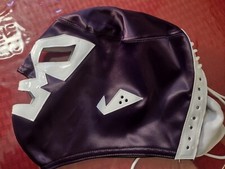 Dr Wagner jr AAA, CMLL. Mascarilla profesional mexicana en morado satinado y blanco...