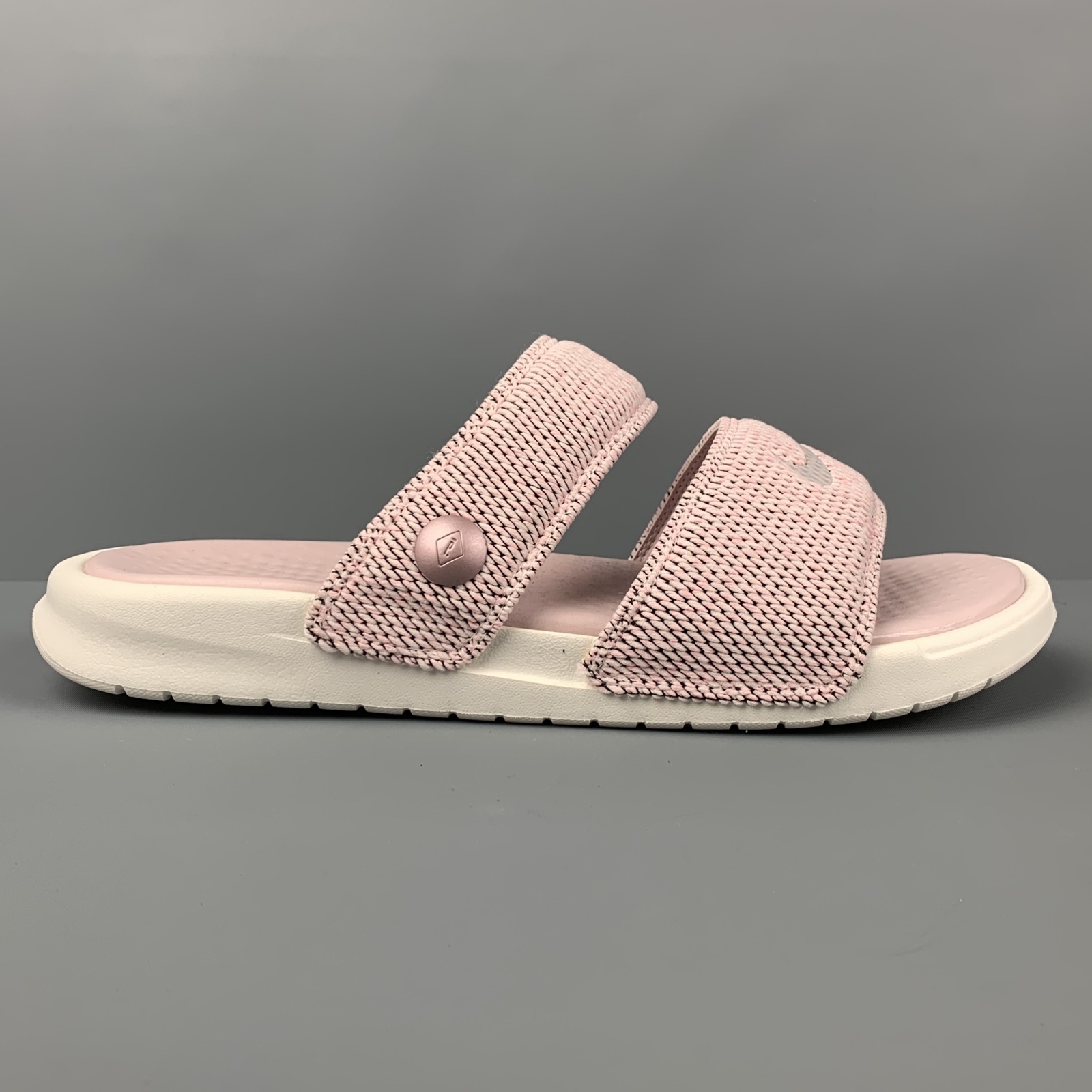 NIKE Size 12 Pink Textured Rubber 