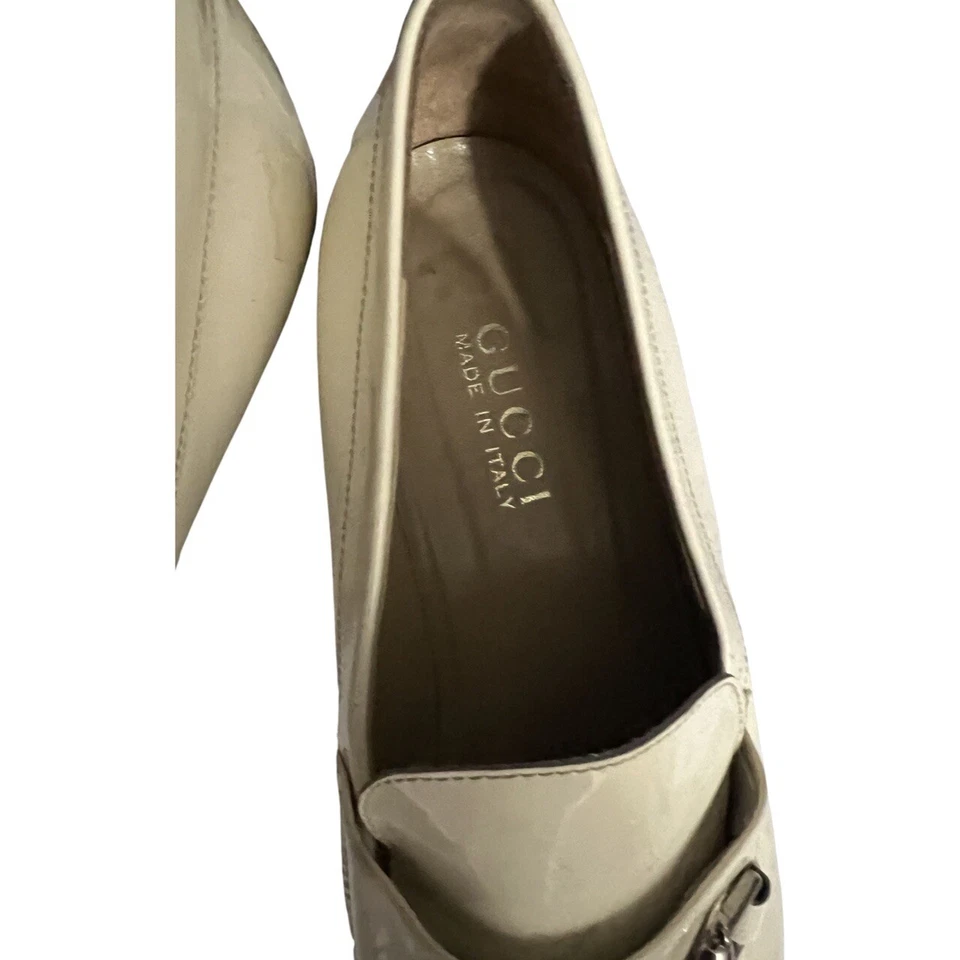 Authentic Vintage GUCCI White Loafers in good condition! Size 7 US Size 40 EU - Image 2 of 4