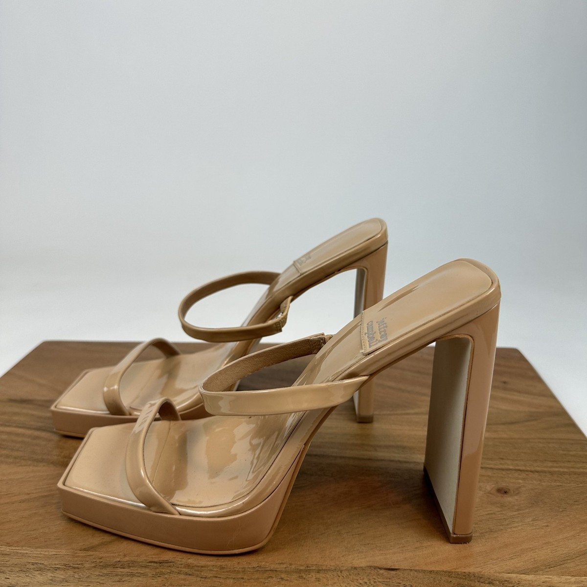 Womens Jeffrey Campbell Hustler Nude Patent Leather Heel Slide
