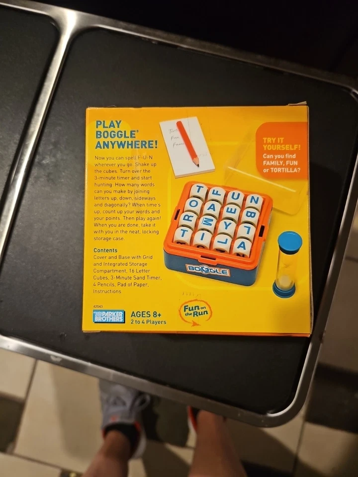 BOGGLE To Go! Parker Brothers Travel Game - 2005 Hasbro - New in box - Image 3 of 4