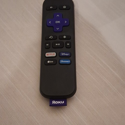 Roku Black Remote Control with Netflix, Disney+, Paramount+, Apple TV ...