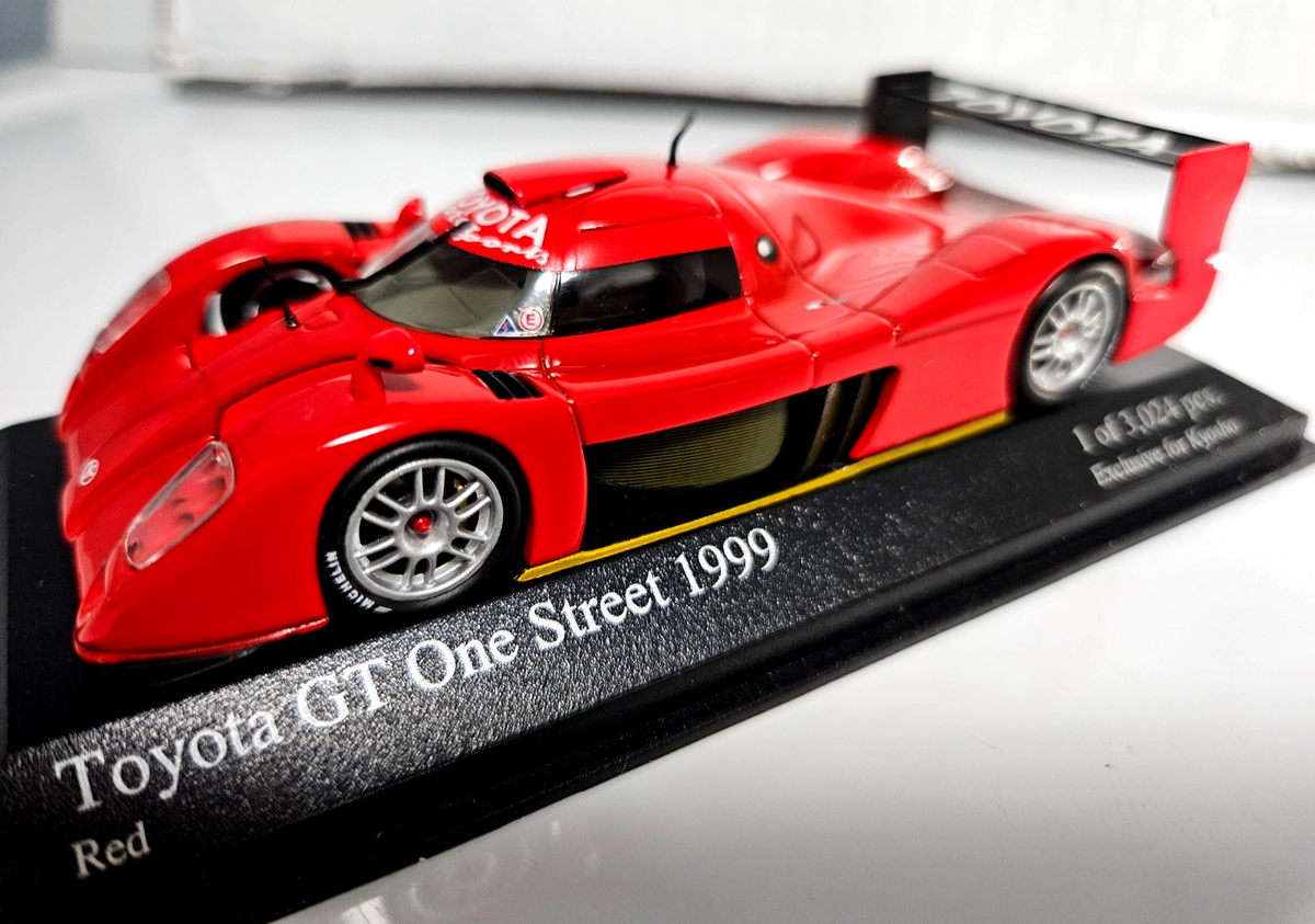 Minichamps Toyota GT One Street Red 1999 Kyosho Exclusive 1/43
