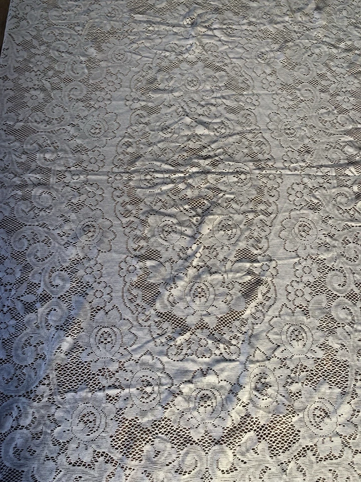Toalha de mesa de renda floral vintage 44W X 70 L mistura de algodão branco EUA - Imagem 2 de 4