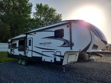 2022 CLEAN TITLE GRAND DESIGN 337RLS  REFLECTION CAMPER 5th wheel fifth trailer