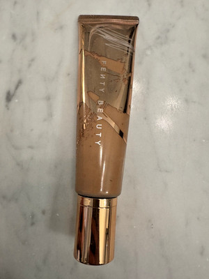 Fenty Beauty Body Sauce Luminizing Tint Body Glow Shimmer Makeup