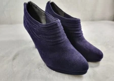 Coach and Four Womens Size 8 Purple Faux Suede Booties