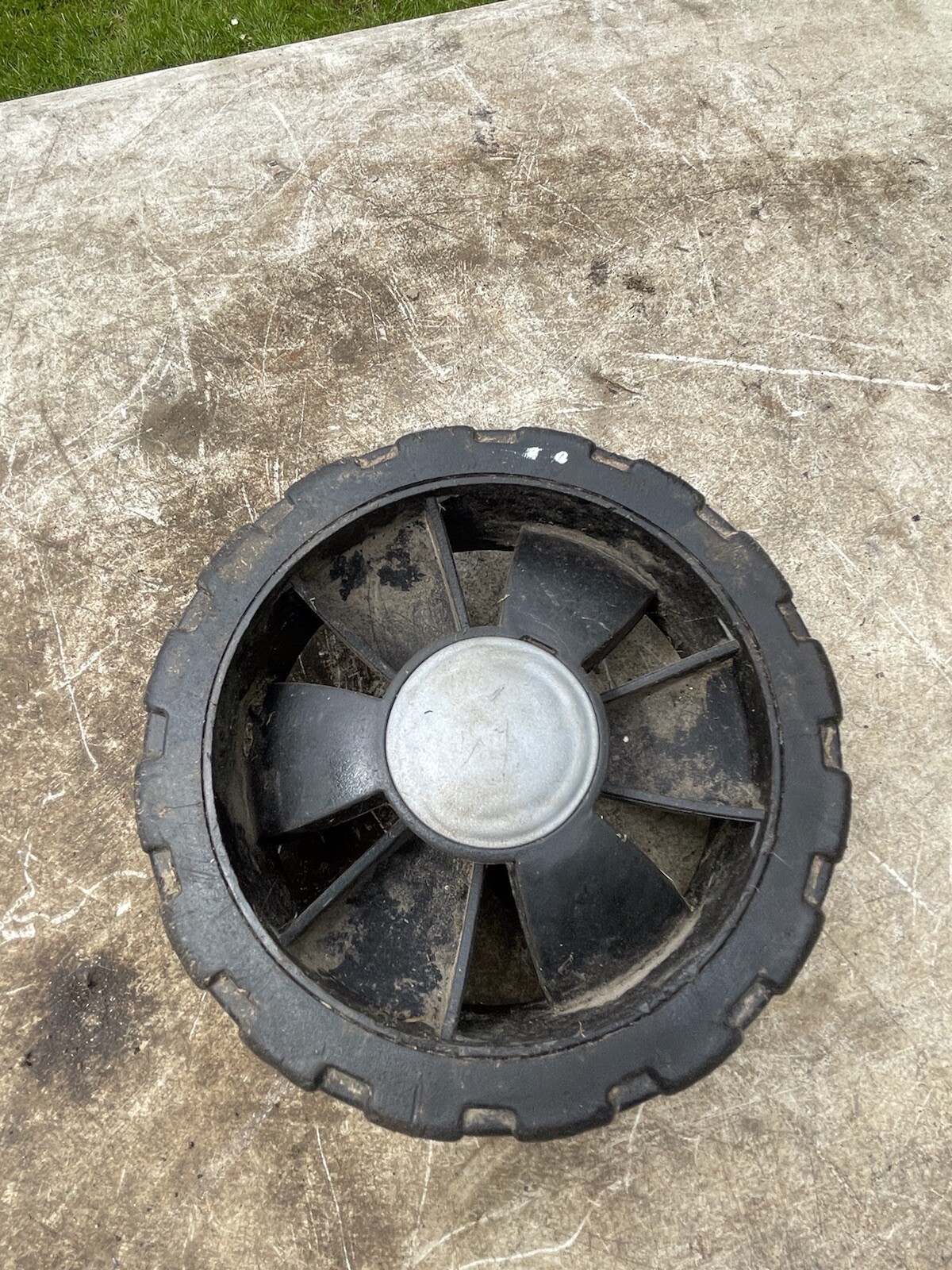 Front Wheel & Cap, 2016 BMC Lawn Racer 17 Petrol Mower, Wolf Engine (83)