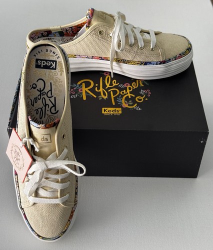 Tenis para mujer KEDS X Rifle Paper Co TRPL KICK MULE NATRL beige con adornos florales 8,5 - Imagen 2 de 12
