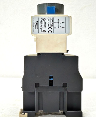 SCHNEIDER TELEMECANIQUE CONTACTOR LC1D09 F7 110V WITH LADT2 AUXILIARY CONTACT