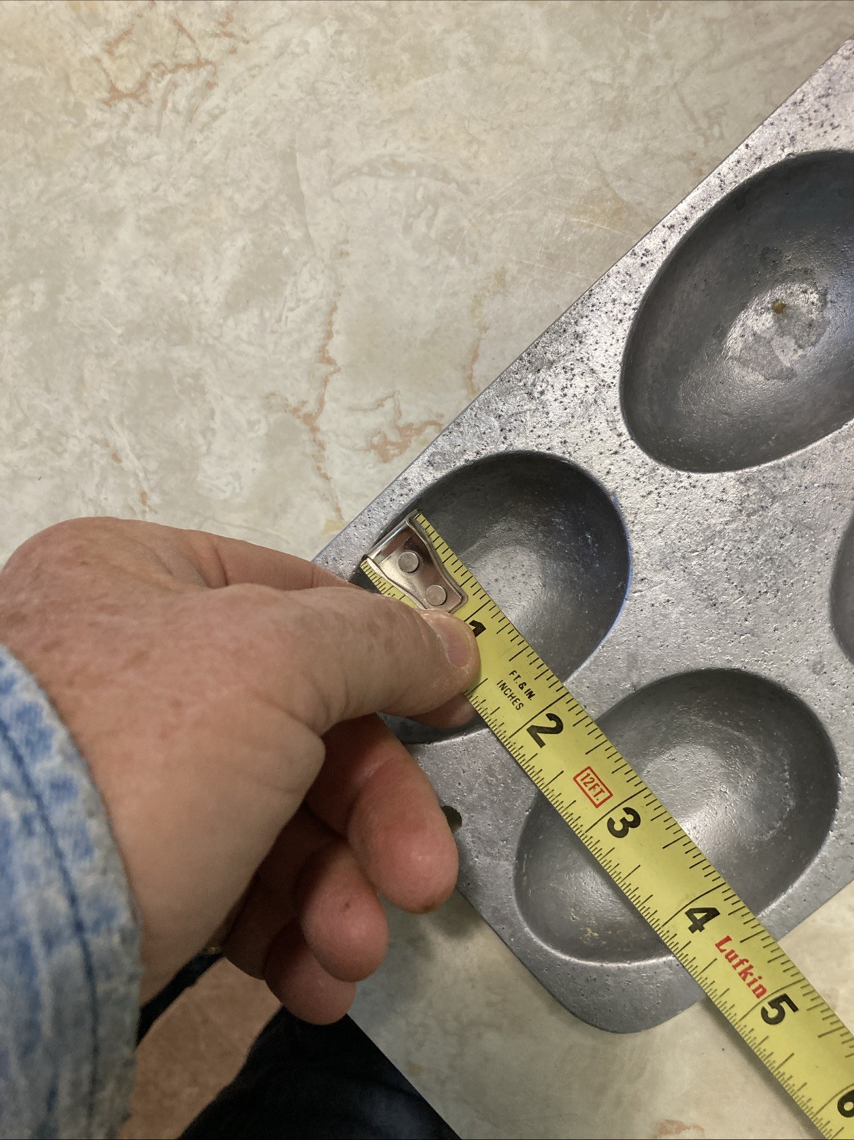 Vintage Cast Aluminum Egg Shape Mold 8 Section Pan Candy,Cupcake,Cornbread,Muffn