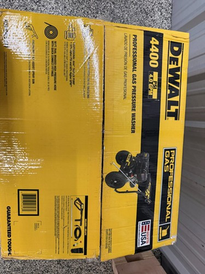 #ad DEWALT 4400 PSI 4.0 GPM Professional Gas Pressure Washer – Brand New in Box $1000.00