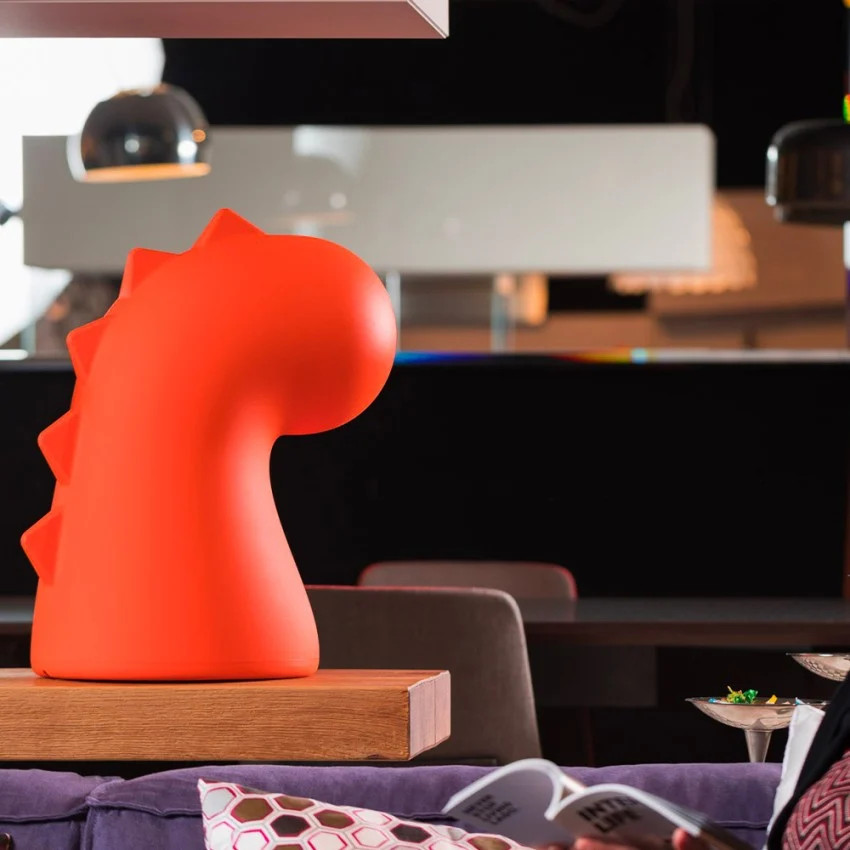 Drago en polyéthylène objet déco haut de gamme pour intérieur contemporain
