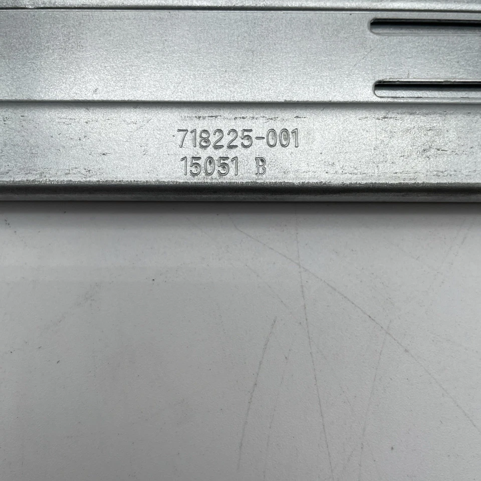 HP 718225-001 T2 718497-001 T2 Left and Right Inner/Outer Server Rail Kit - Image 2 of 2