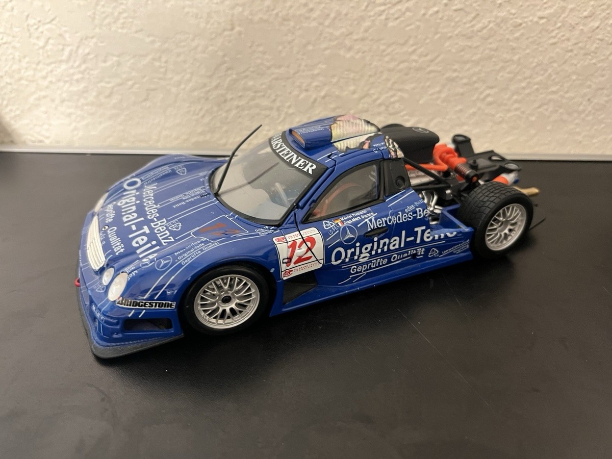 Maisto 1/18 Scale diecast 38848 - Mercedes Benz CLK-GTR Mobil1