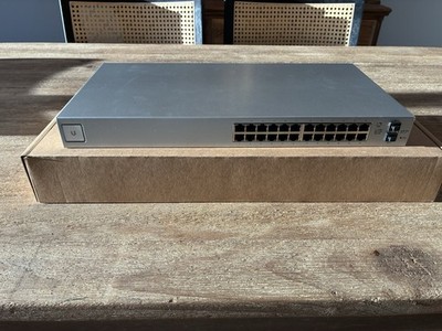 Ubiquiti Networks UniFi Switch 24 US-24 Rack-Mountable Gigabit Ethernet Switch