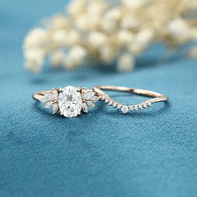 2.30Ct Oval Cut Simulated Diamond Women's Bridal Ring Set 14k Rose Gold Plated