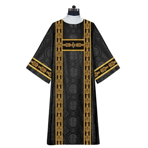 Liturgical Dalmatic Featuring IHS Motif and Detailed Embroidered Orphrey - Picture 4 of 16
